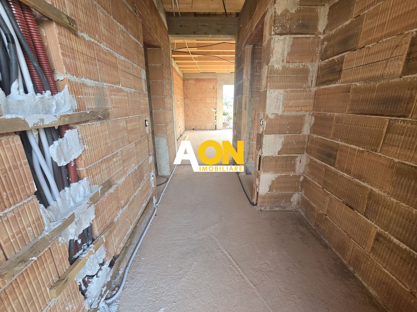 Casa Individuala 4 Camere, 2 Bai, 400mp Teren - Poză 5