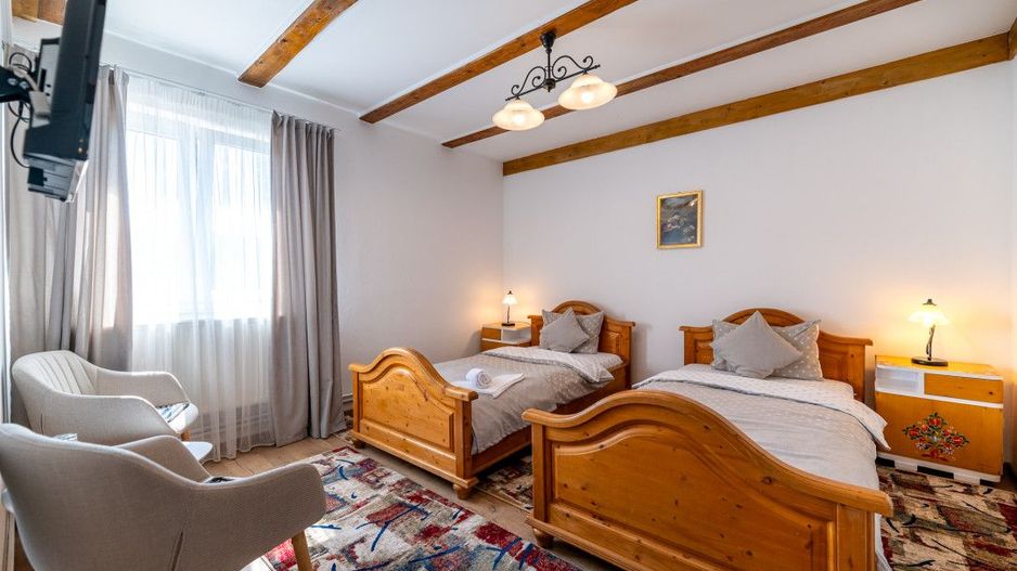 Casa + Pensiune deosebita - Orlat, Sibiu - Poză 28