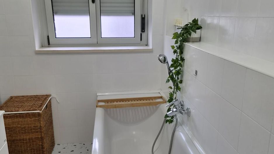 Apartament doua camere,doua locuri de parcare zona Aradului - Poză 9
