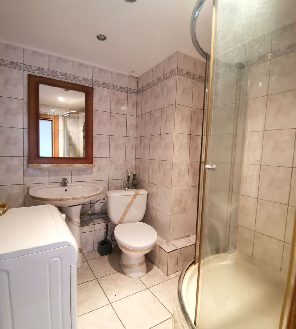 3 camere- Metrou Favorit- Comision 0 - Poză 6