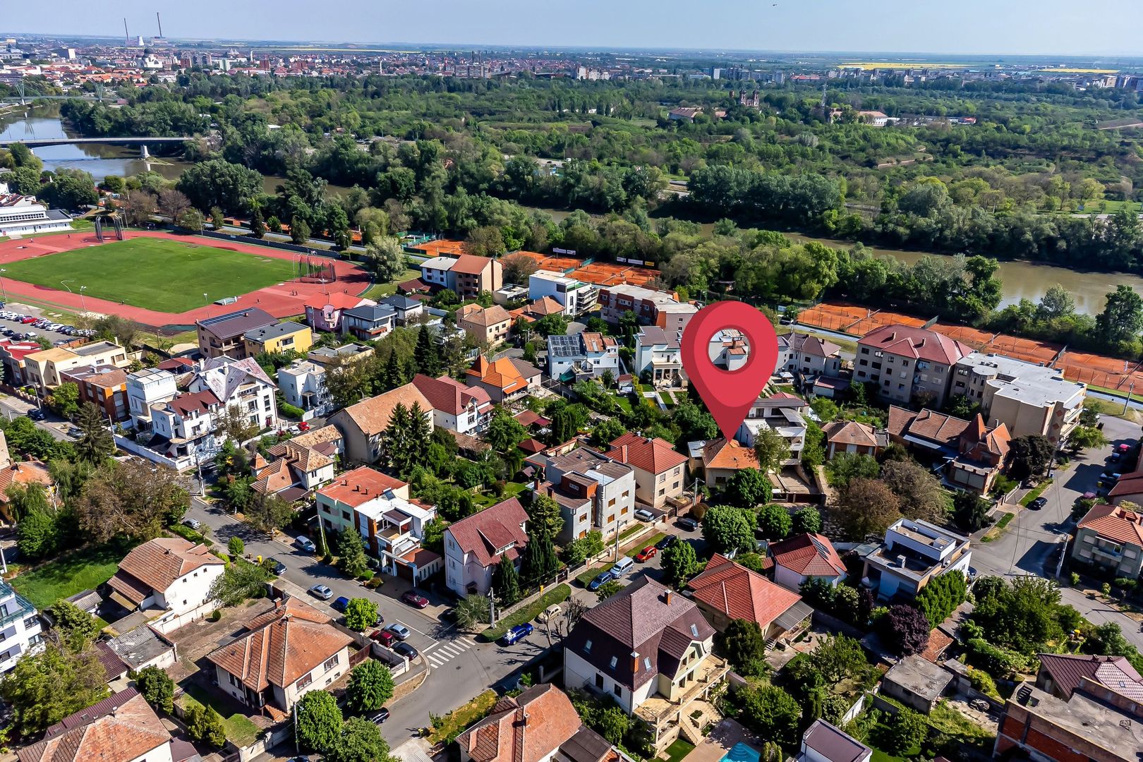 REPOZITIONARE PRET!!! Proprietate rară în zona de lux a Aradului - Poză 8