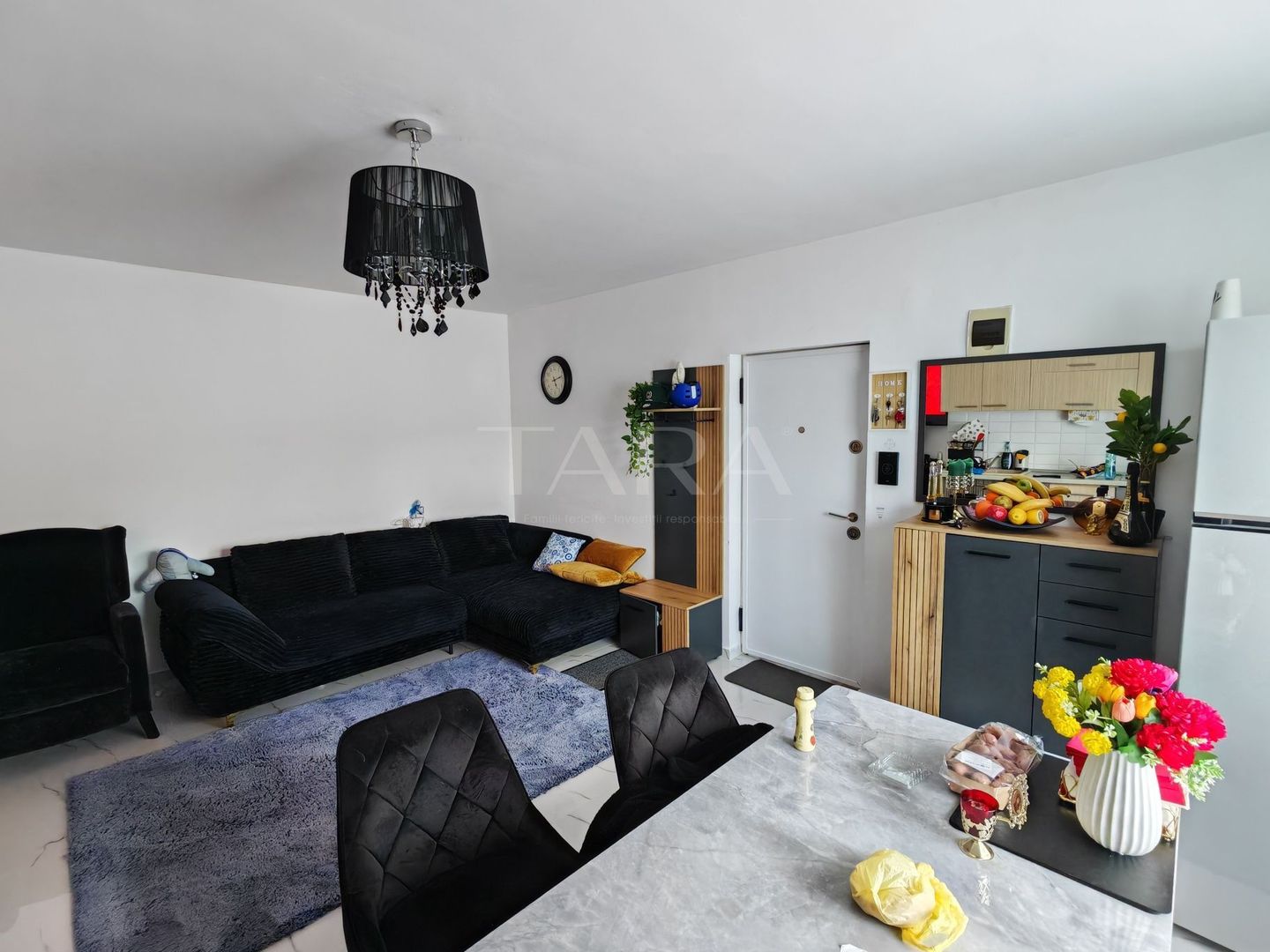 Apartament 3 camere, recent renovat – zona centrală Florești - Poză 2