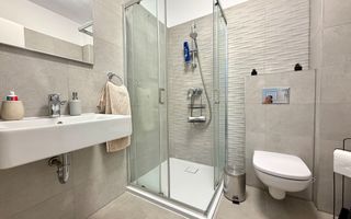 Apartament spatios 3 camere decomandat, parcare, zona Coresi, 3-6 luni - Poză 8