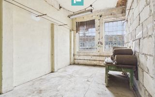 Spațiu versatil  250 mp de investiții în Periam - Poză 2