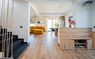 Lumina – Casa P+1E de vânzare, mobilată/echipata, cu piscină si garaj. - Poză 5