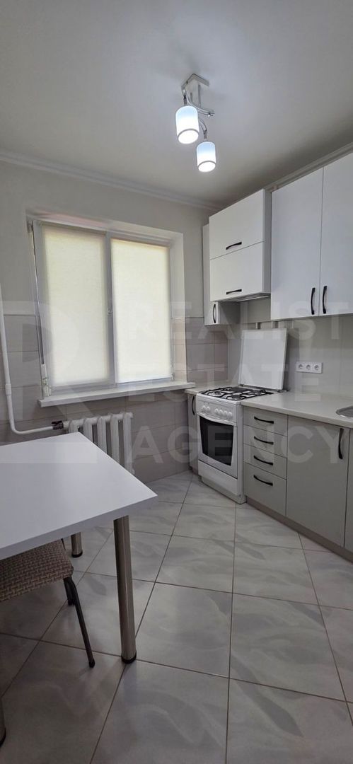 Chirie, apartament, 3 camere, str. Alexandru Mărinescu, Buiucani - Poză 2