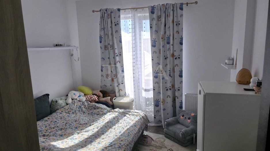 Vă oferim spre vânzare un apartament cu 3 camere în Florești. - Poză 1