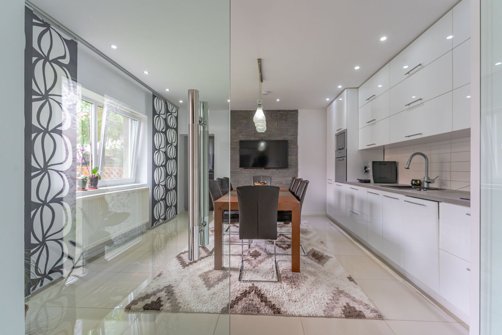 Casa renovata 2016 in Ghimbav - Poză 2