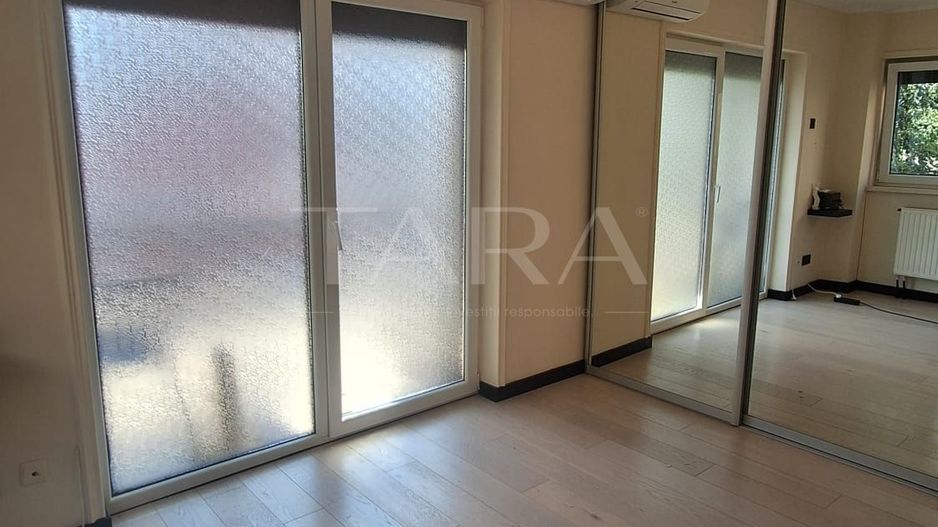 EXCLUSIVITATE – 3 camere în bloc tip vilă, zonă liniștită, Bună Ziua. - Poză 6
