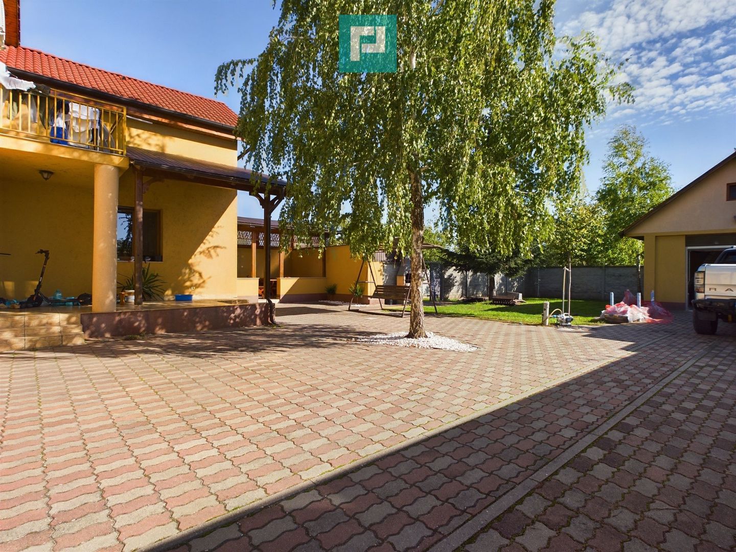 Vilă cu teren generos în Pârneava - Poză 13