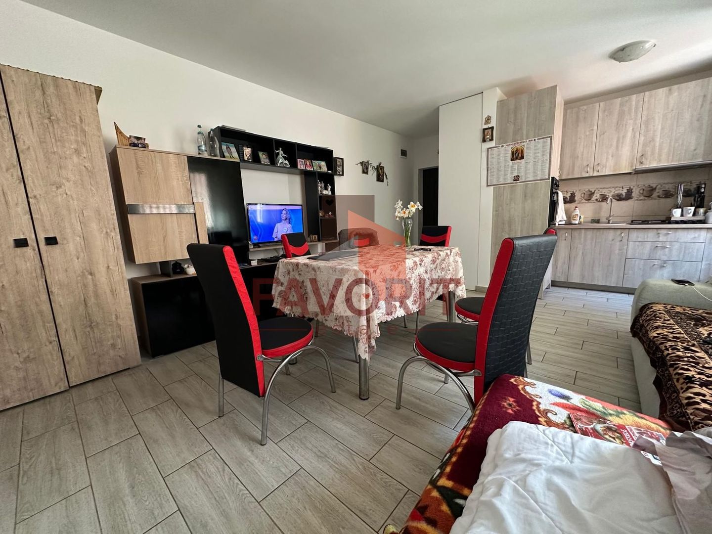 2 camere | centrala proprie | bloc nou | etaj 1 | zona excelenta | - Poză 3