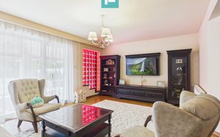 Vilă cu 7 camere de vânzare în zona Central - Poză 1