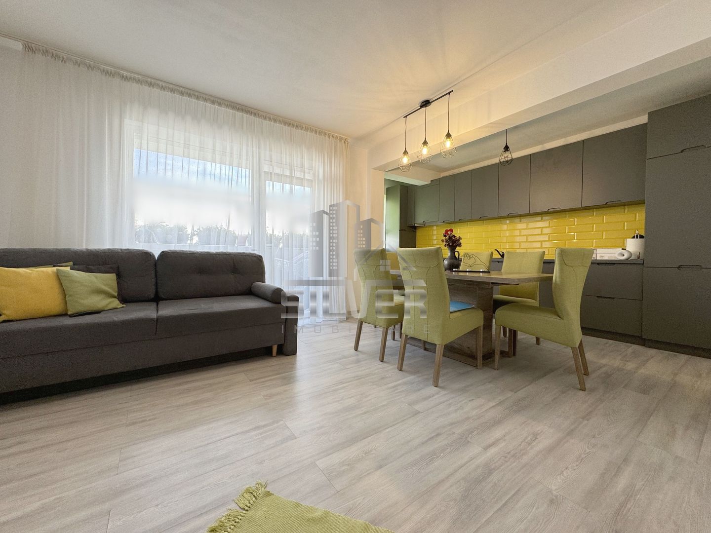 Apartament cu 2 camere la cheie! - Poză 1