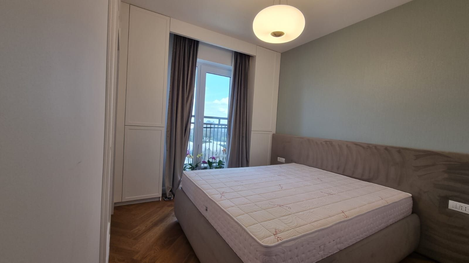 Locație Rară! 3 Camere High-End cu Vedere Spre Parcul Copiilor - Poză 2