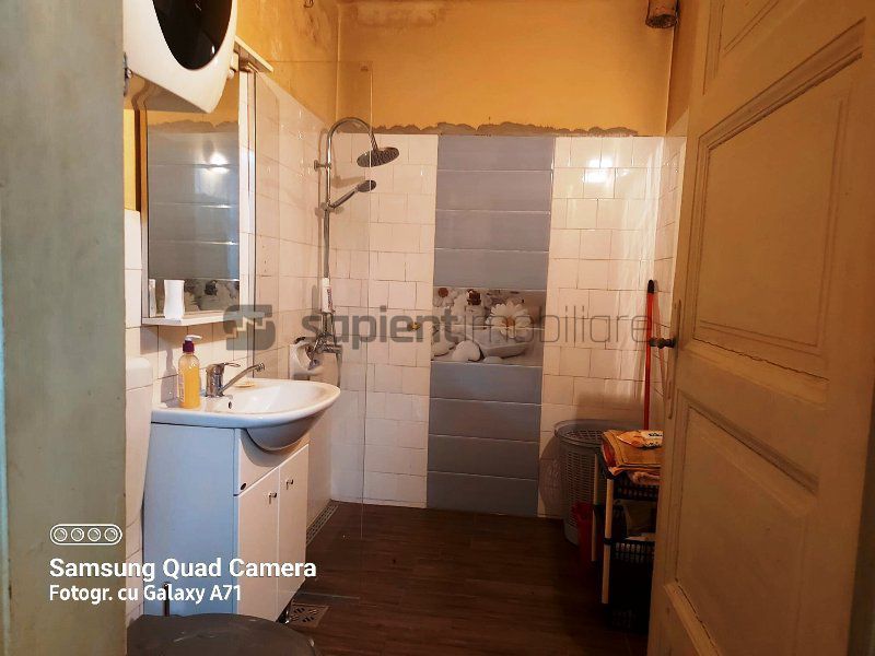 Casa cu 3 apartamente in zona Muzeului - Poză 4
