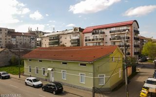 Lunei - Ion Neculce, 2 Apartamente. Mansarda 157 mp. Anexe, Lot 475 mp - Poză 1