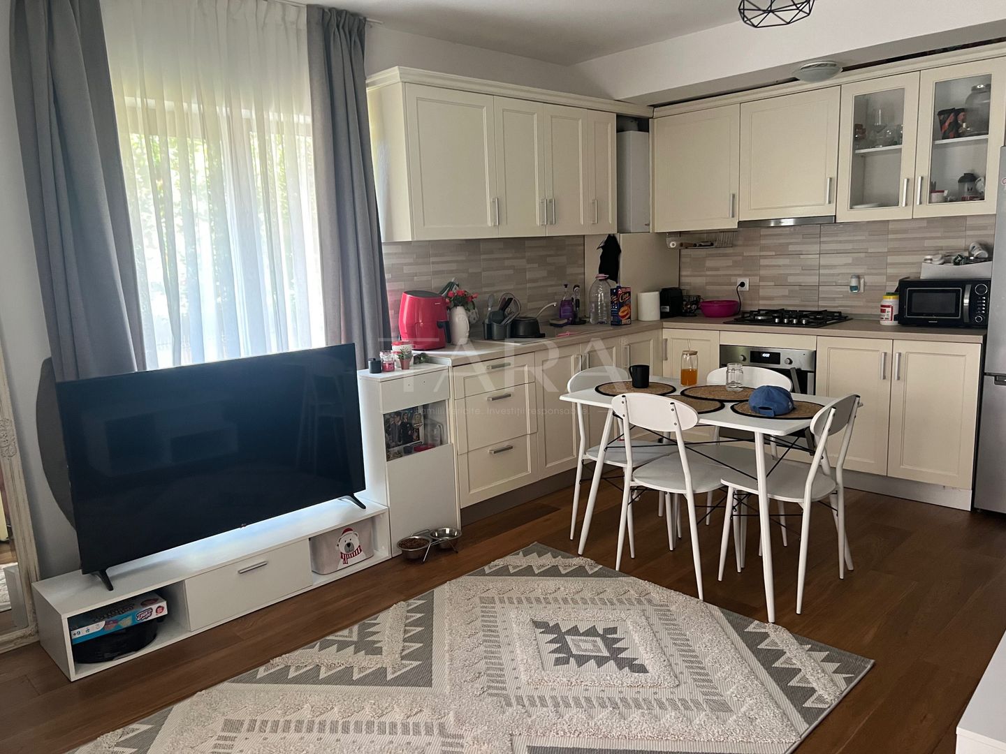 Apartament cu 2 camere în Mănăștur, cu terasă și curte privata. - Poză 1