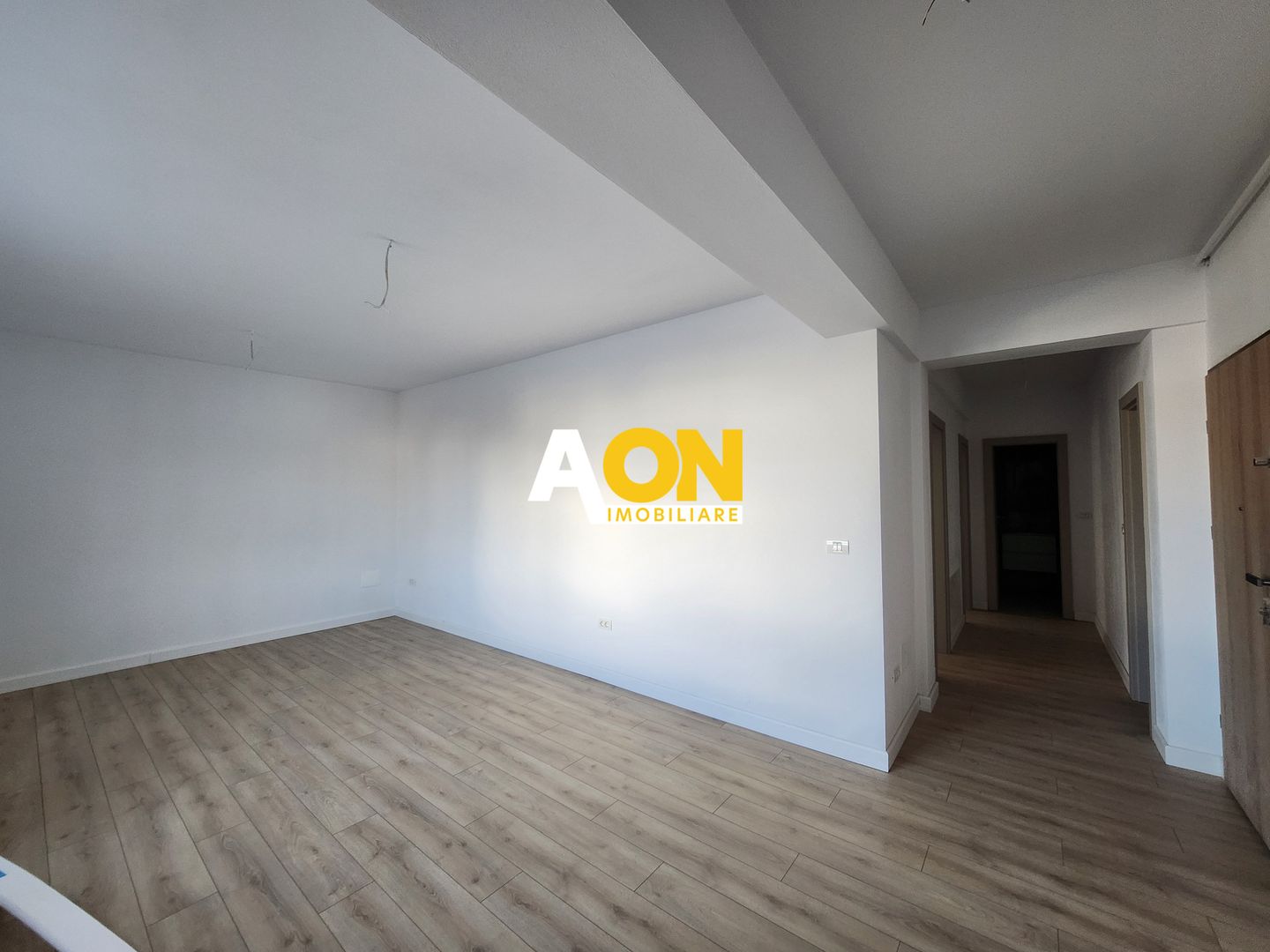 Apartament premium cu 3 camere, 2 bai, parter inalt, Cetate - Poză 3