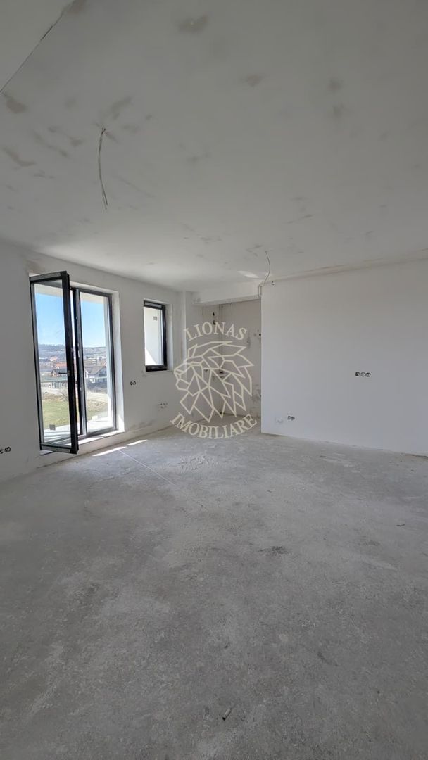 COMISION 0%! Apartament finisat 3 camere-balcon-etaj 1-Zona Zavoaie - Poză 1