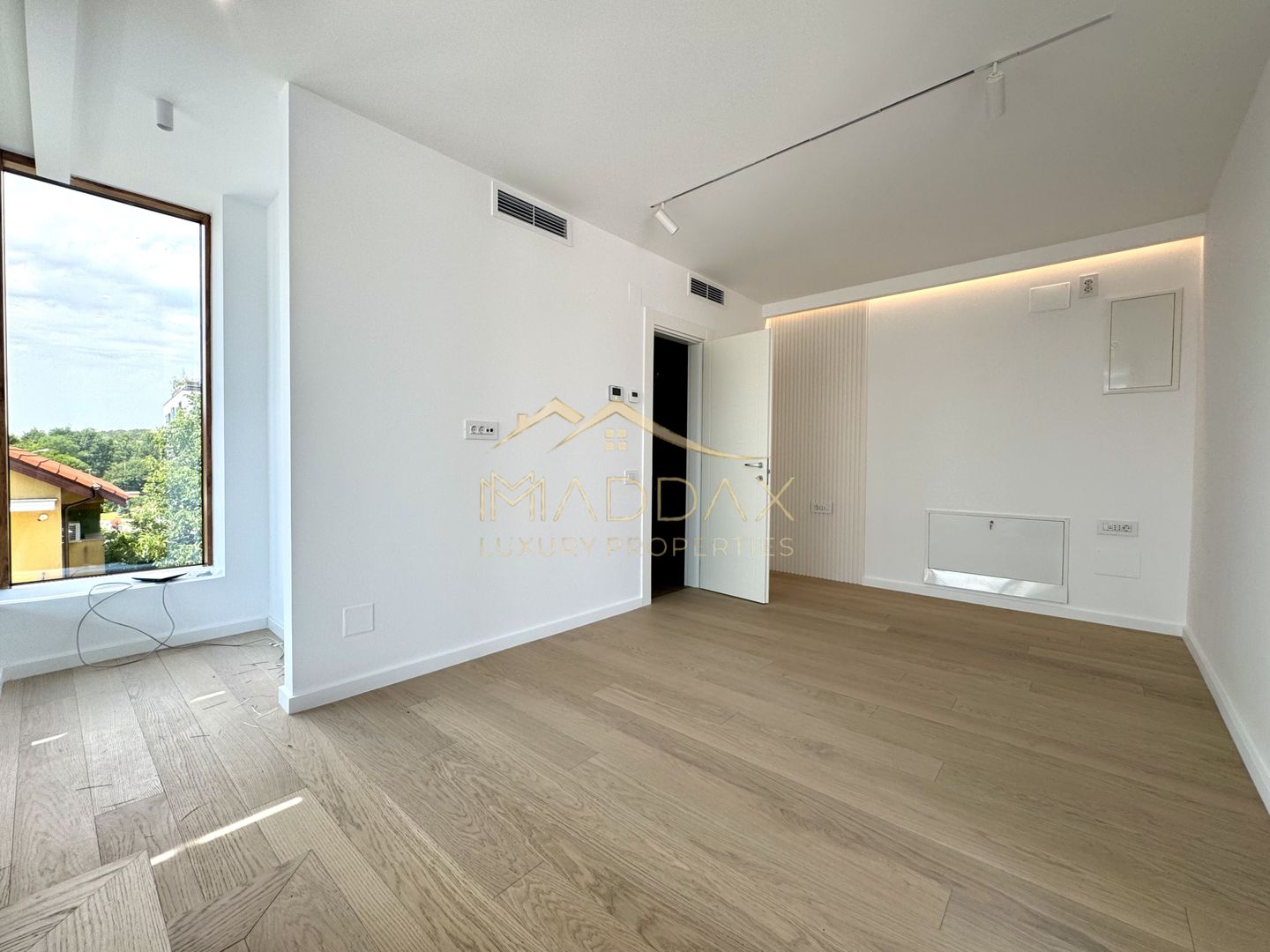 Vila cu 6 camere *575mp* / 2 locuri parcare // Pipera- Iancu Nicolae - Poză 49