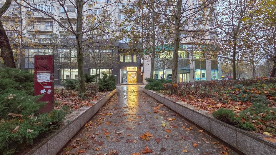 Apart 3 camere birouri stradal Bulevardul Unirii colt Nerva Traian - Poză 1