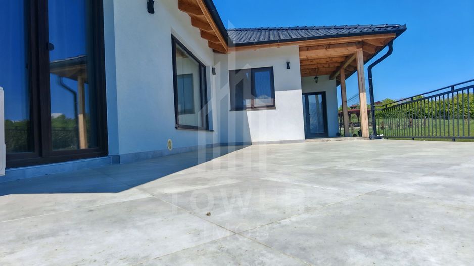Casă spectaculoasă de vanzare situată în Tocile – „Mica Elvetie" - Poză 12