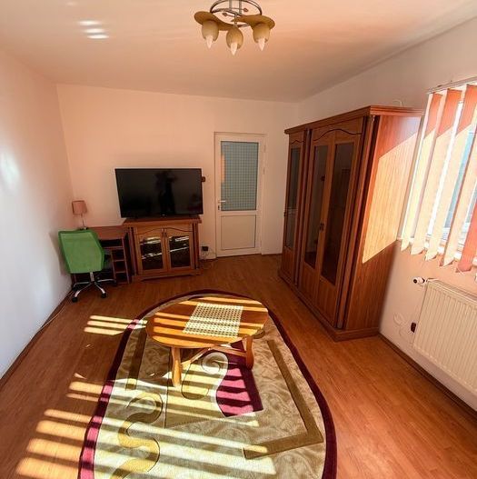 Apartament cu 2 camere in Bulevardul 1 Mai - Poză 2