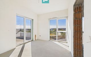 Penthouse cu lift privat și terasă mare în Ghiroda - Poză 2