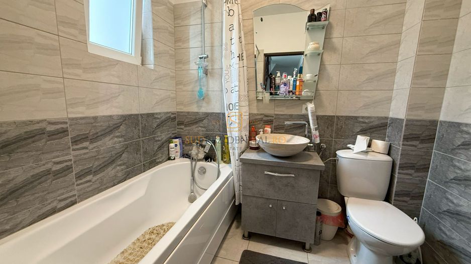 Vila insiruita mobilata si utilata / 4 camere/ 3 Bai / Curte proprie - Poză 14