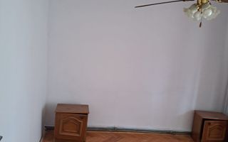 Ap 3 cam, zona Lipovei, etaj 1, centrala - Poză 2