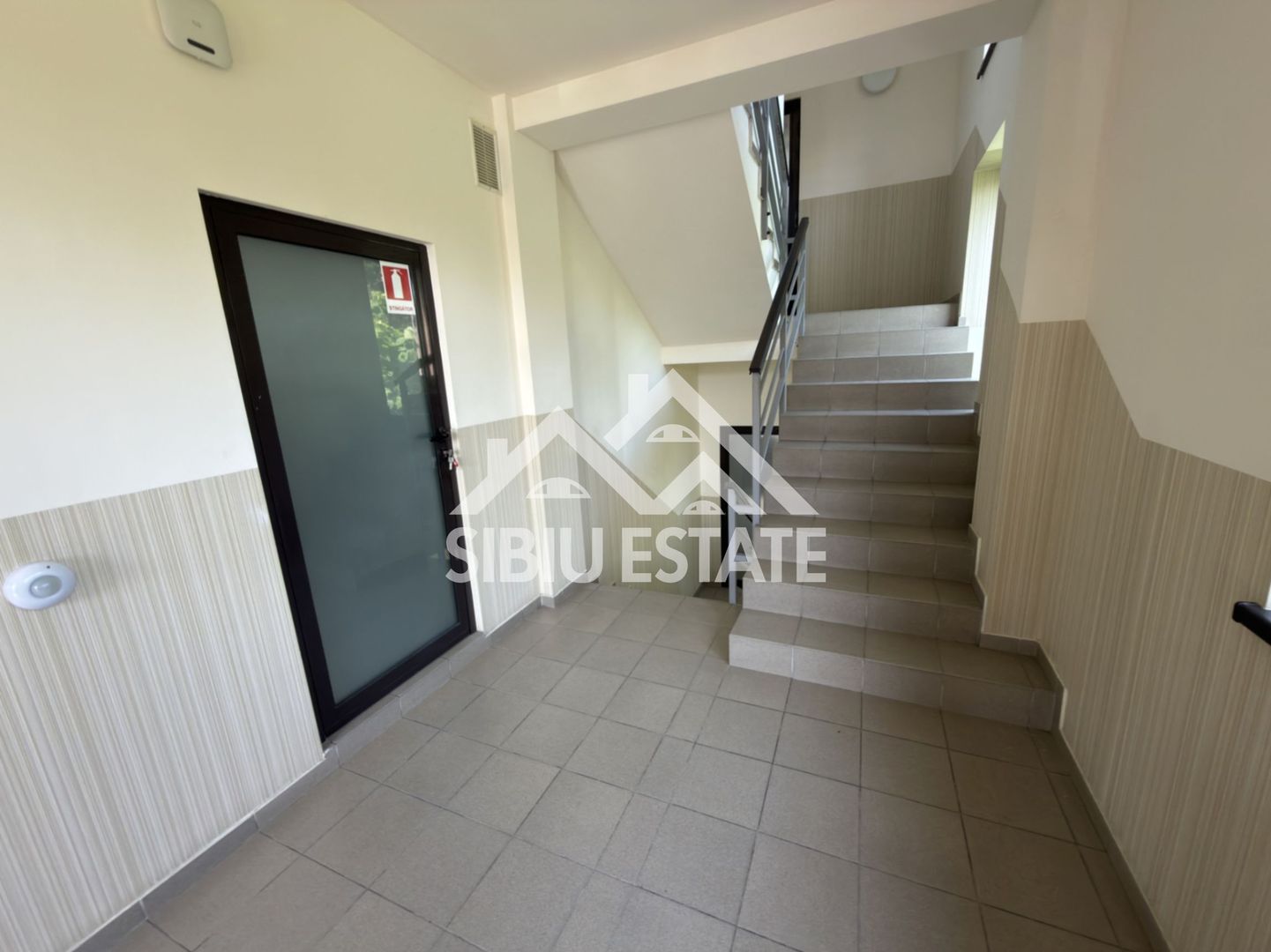 Clădire birouri 1.000 mp utili, 15 parcări, rooftop – Sibiu zona Milea - Poză 9