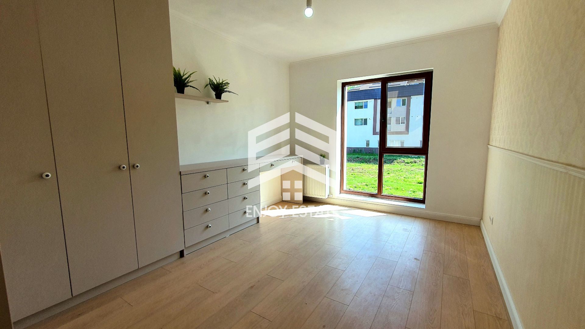 Apartament cochet, etaj intermediat, parcare inclusa ! - Poză 6