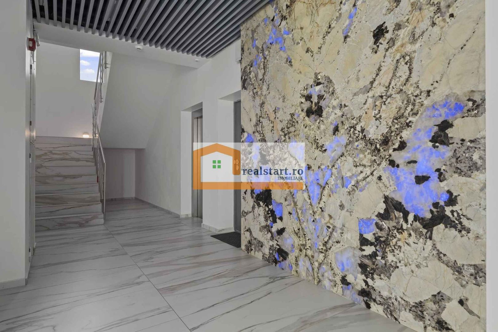 Vedere directa la Mare, Prima linie, Penthouse tip Duplex, bloc Boutique - Poză 35