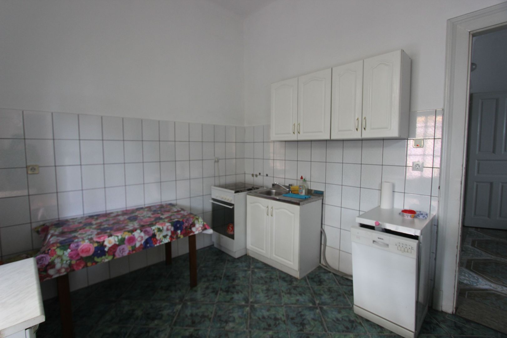 Casă - 5 camere de închiriat în zona Bogdanestilor - Poză 17