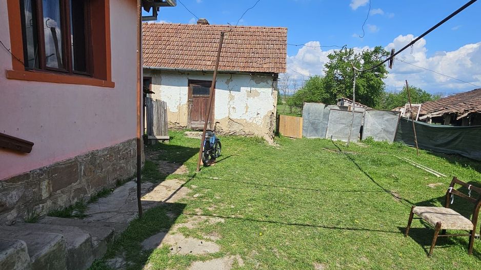 Casa la tara in Rogoz, Bihor, teren 1427 mp, acces auto - Vanzare - Poză 5