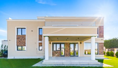 Lux, Spatiu si Vedere Panoramica – Borhanci