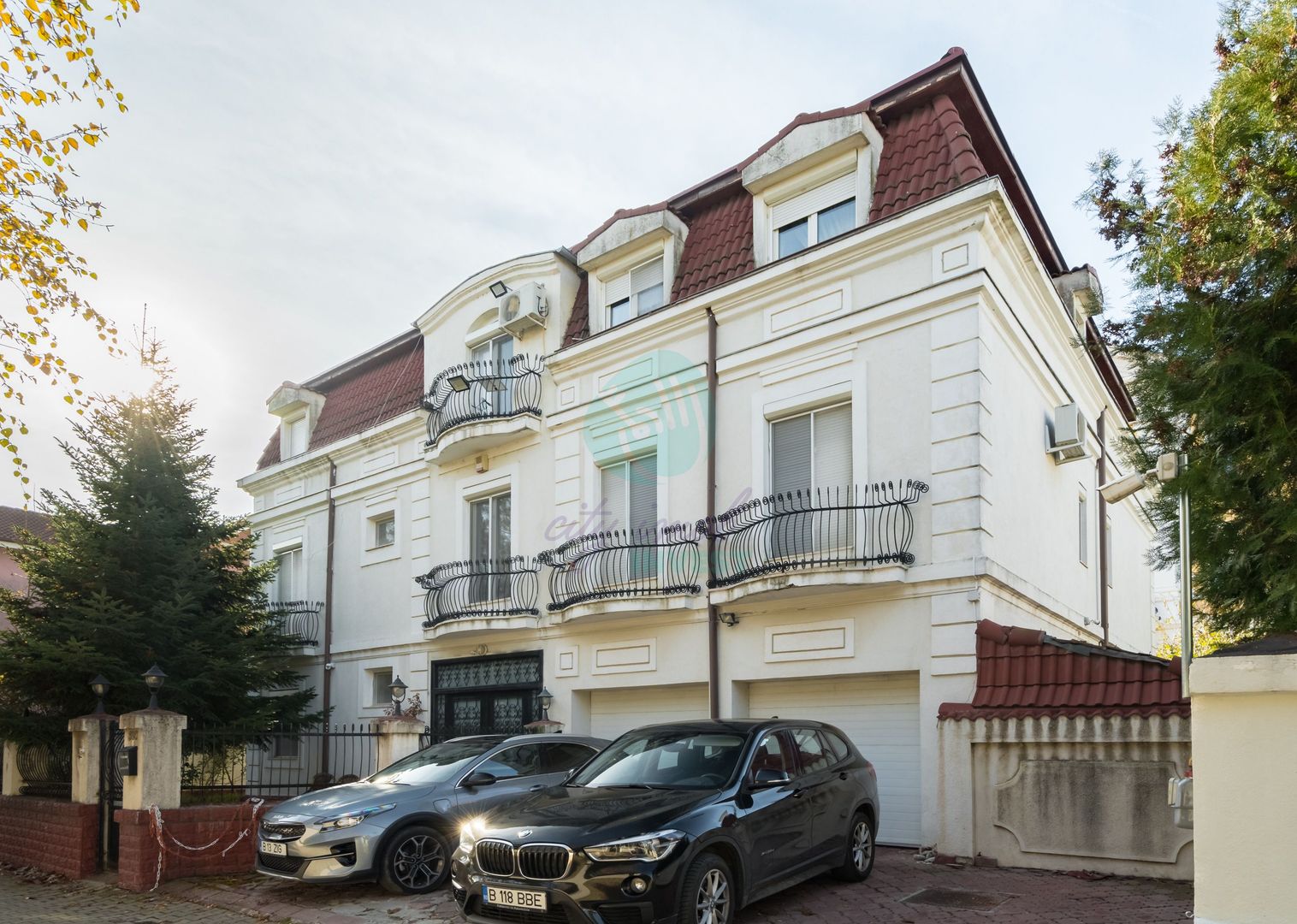 Vila spatioasa in zona Erou Iancu Nicolae - British School - Poză 1