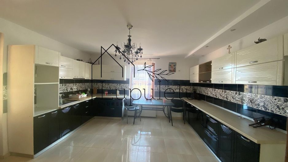 VILĂ PREMIUM DE VÂNZARE | STRADĂ PRIVATĂ | 5 CAMERE | Rasinari - Poză 5