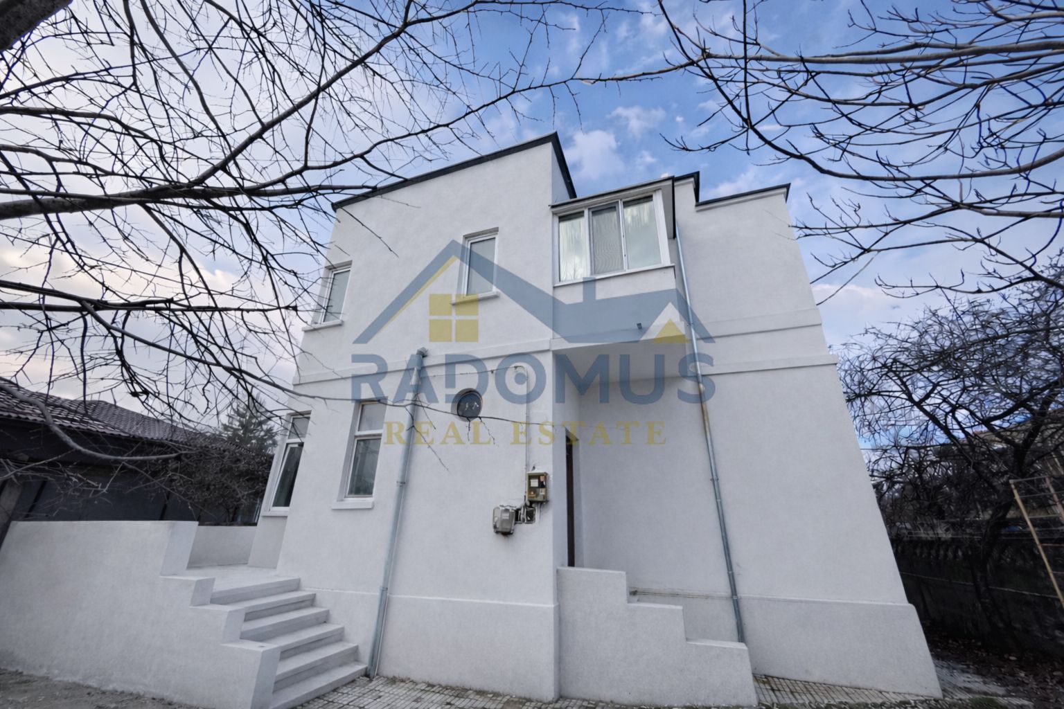 APARTAMENT CU CURTE + INTRARE SEPARATĂ – CASĂ INTERBELICĂ - Poză 11