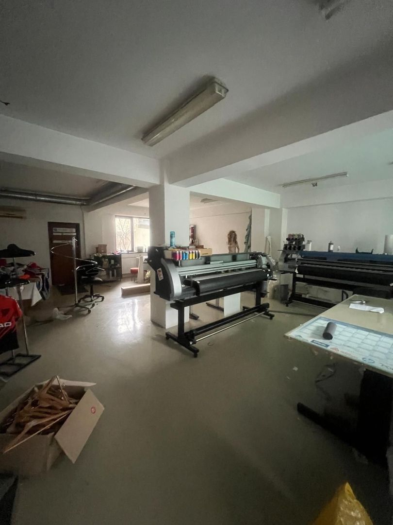 Spatiu comercial -ideal pt productie/activitati comerciale - Poză 11