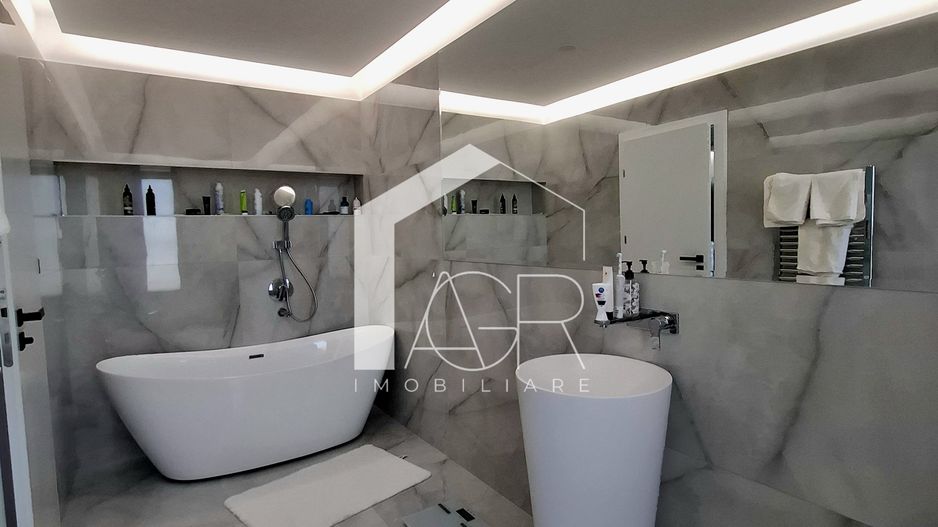 Vila cu 5 camere de vanzare, Strejnicu - Poză 15