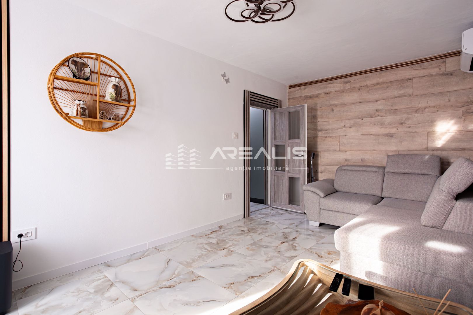 Apartament elegant de 4 camere - Zona Andrei Mureșan - Poză 4