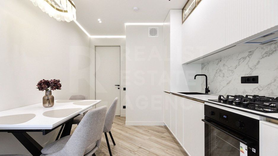 Vânzare, apartament, 2 camere, str. Vasile Lupu, Buiucani - Poză 2