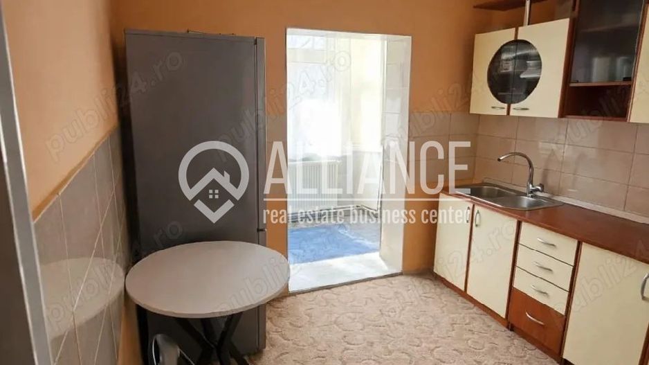 Apartament 3 camere de vanzare (COD10) - POARTA 6 - Poză 4