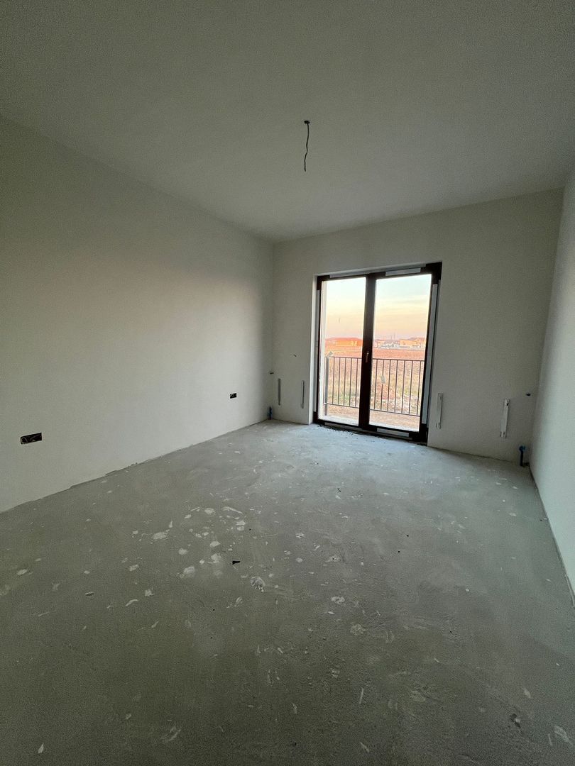 Duplex despartit prin camera tehnica - Poză 4