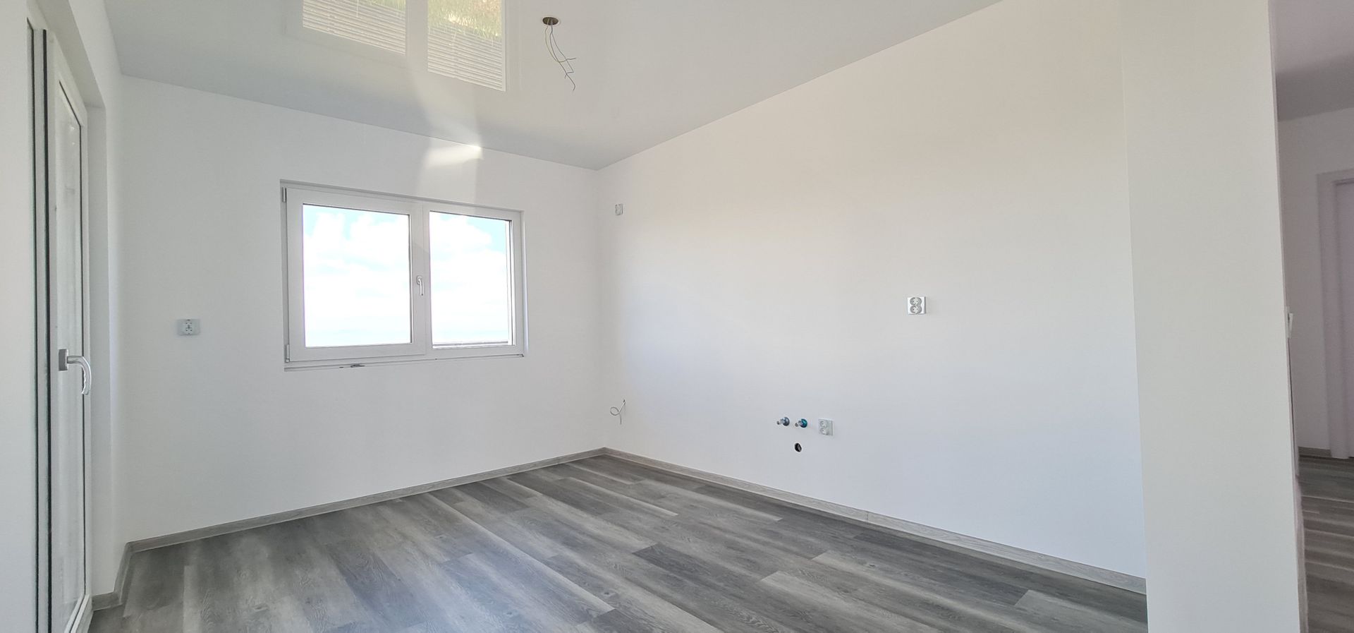Casa 4 camere un nivel finalizata intabulata cartier Izvor Tarlungeni - Poză 11