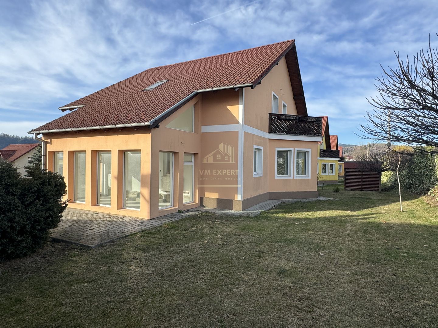 VILA 5 CAMERE,TEREN 560 MP, CAMPULUNG, ARGES - Poză 23