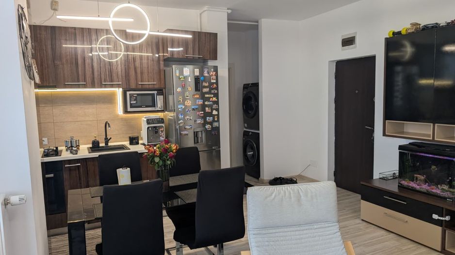 Vând apartament 3 camere, mobilat și utilat cu loc de parcare inclusă - Poză 7