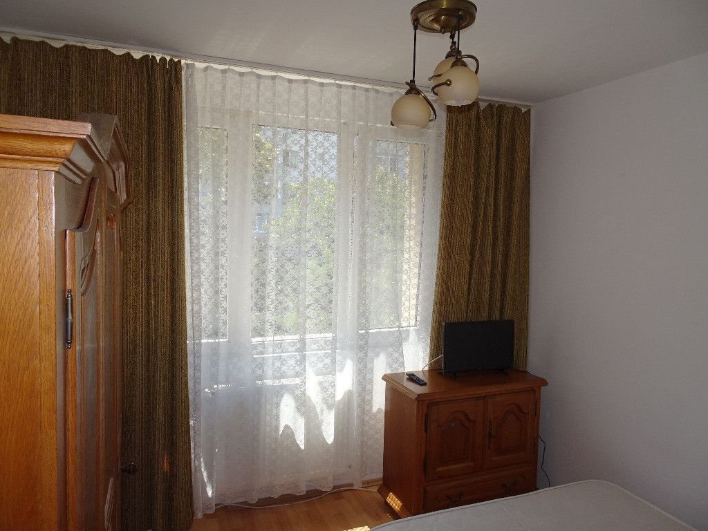 Apartament 3 camere - etaj 3 - langa metrou 1 Decembrie - Titan - Poză 1