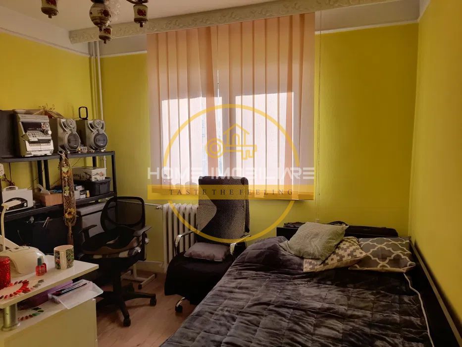 Etaj 1,Apartament 3 camere,bloc din 1980 ,zona Alexandru cel bun - Poză 2